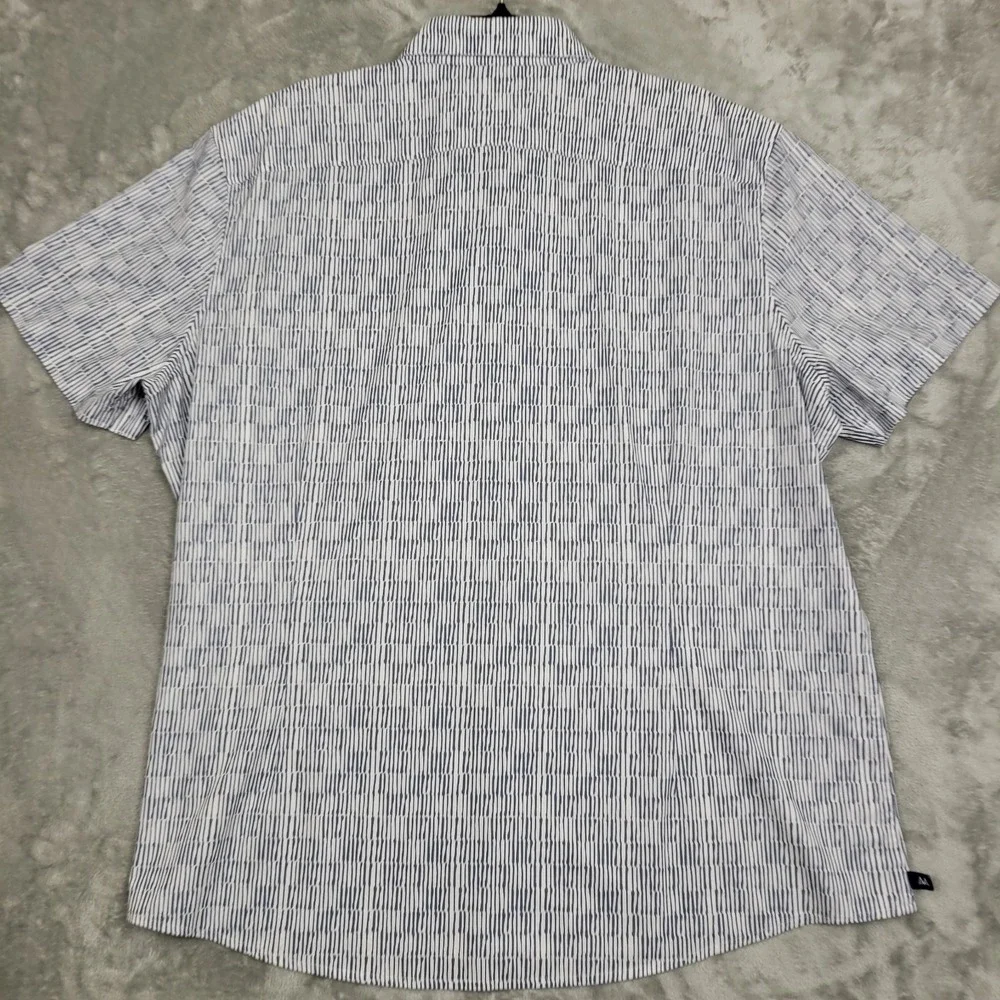 Mizzen + Main Leeward Classic Mens 2XL White Blue Geometric Short Sleeve Shirt